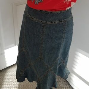 🌺 DKNY Jean Skirt